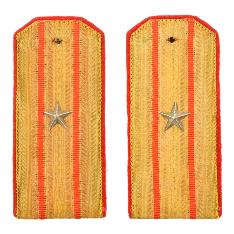 Shoulder straps of the everyday major of artillery or tank troops of the SA sample of 1943
