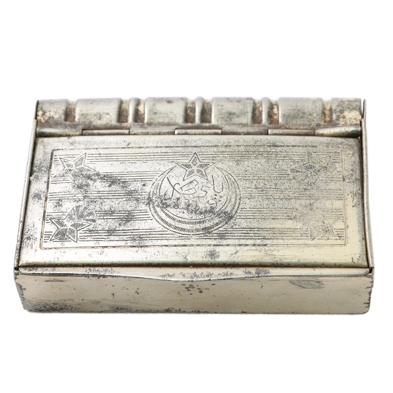 Snuffbox with symbols of Central Asia