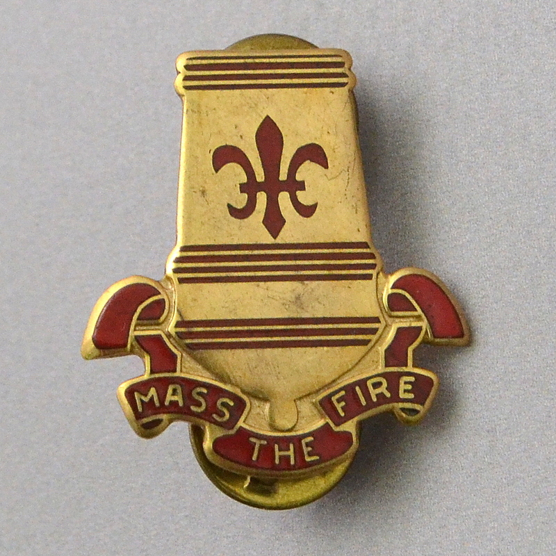 Badge of the divisional artillery of the 82nd Parachute Division of the US Army