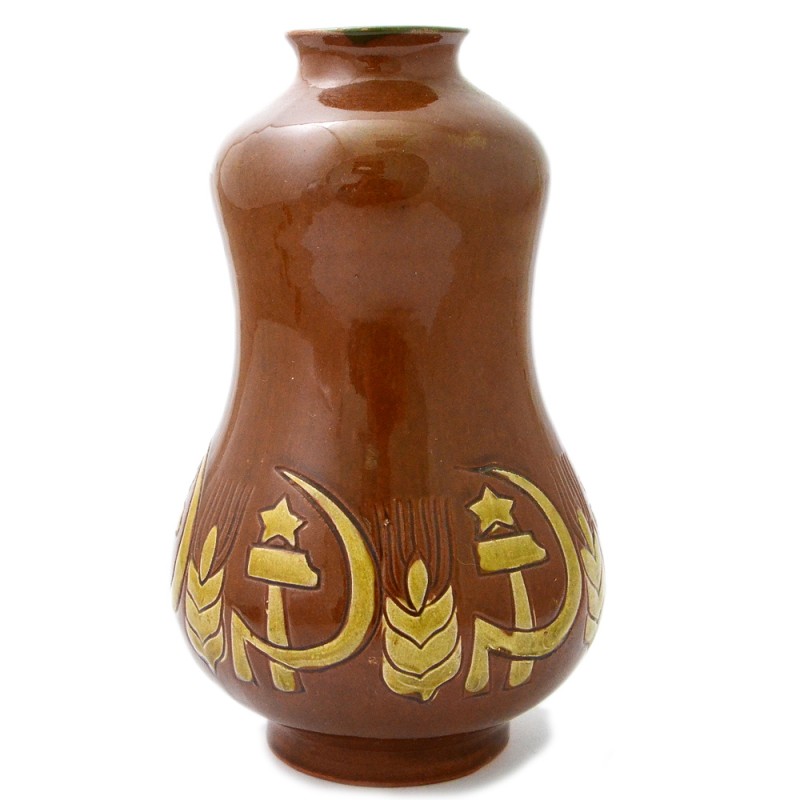 Vase with hammer and sickle