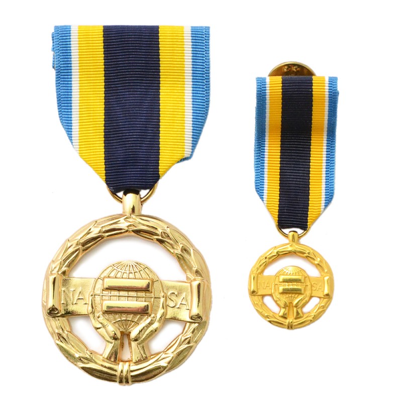 NASA Medal "For Equal Employment Opportunities" with miniature
