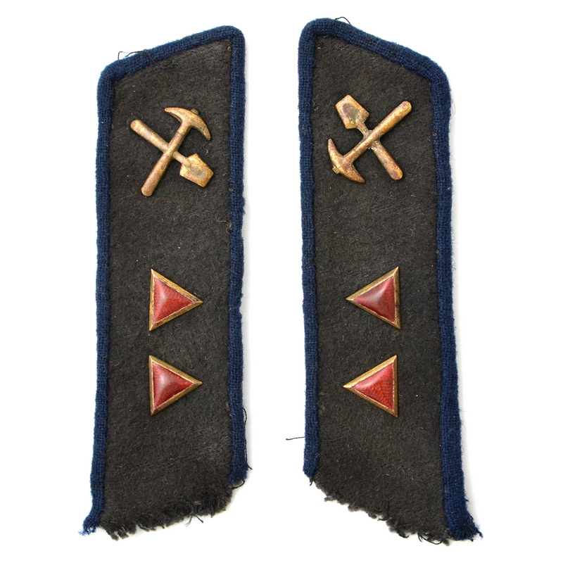 Buttonholes of the detached commander of the sapper units of the Red Army Engineering Troops , mod . 1928