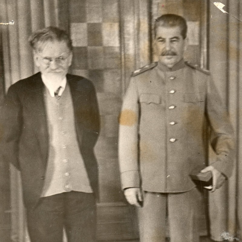 Lot photo of I.V. Stalin during the presentation of the Order of the Red Banner of Battle to him, 1944