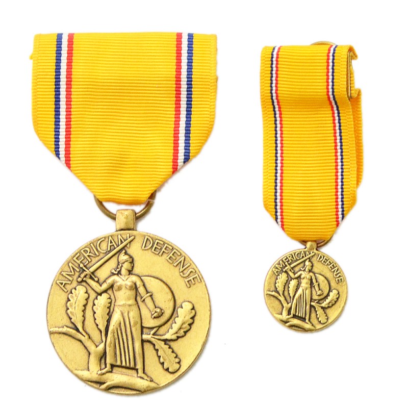 Medal for service in the Defense of the United States sample 1941, with a miniature
