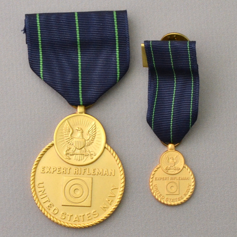 U.S. Navy Rifle Shooting Medal, with miniature