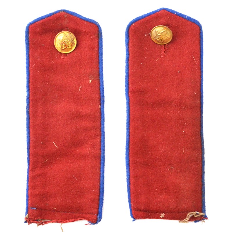 Everyday shoulder straps of the NKVD rank - and - file of the 1943 model