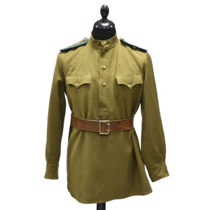 Captain 's tunic of the Red Army Air Force of the 1943 model