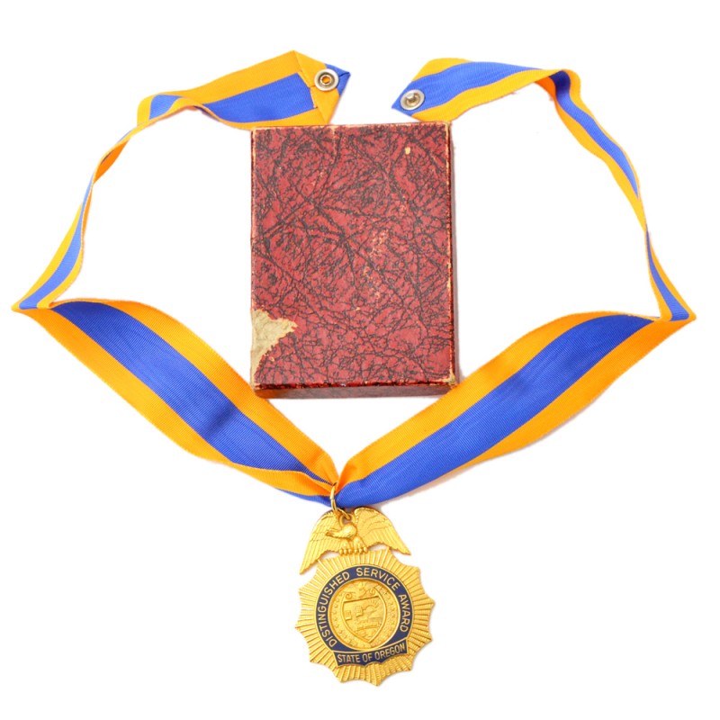 Oregon National Guard Neck Medal for Distinguished Service, in case