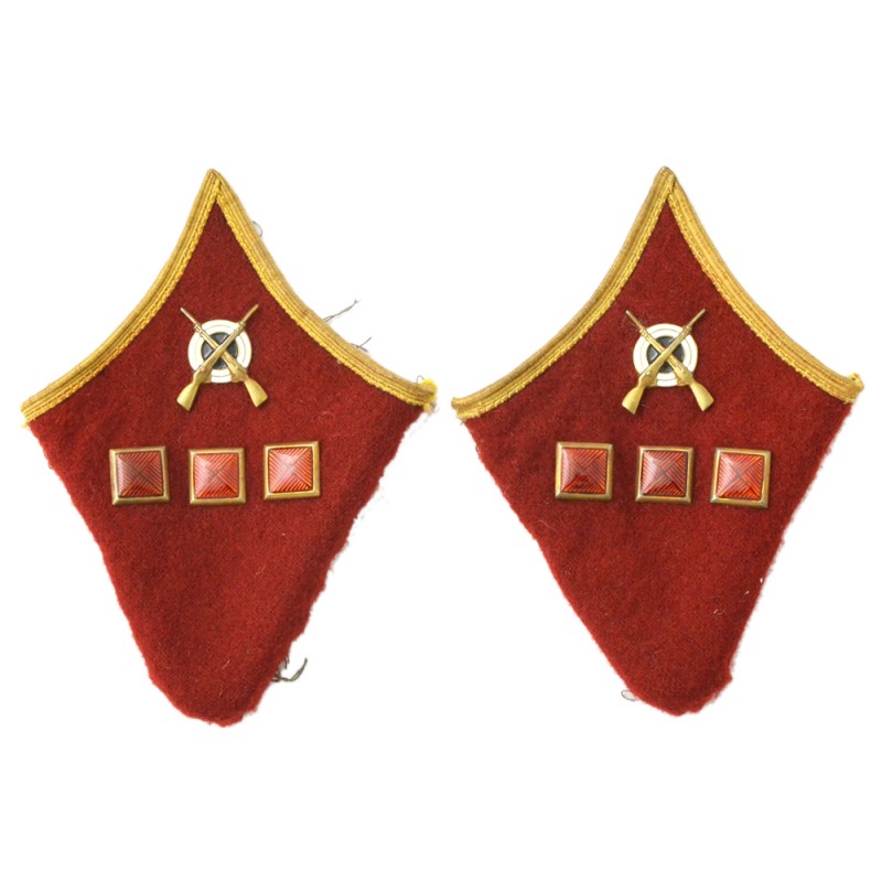 Overcoat buttonholes of a senior lieutenant of the NKVD of the 1940 model, a copy