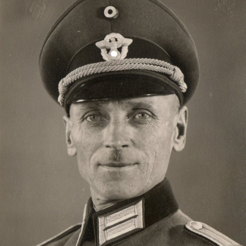 Portrait photo of a German police lieutenant