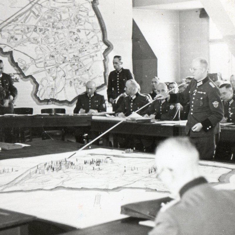 Photo of the meeting of the police headquarters of the 3rd Reich 