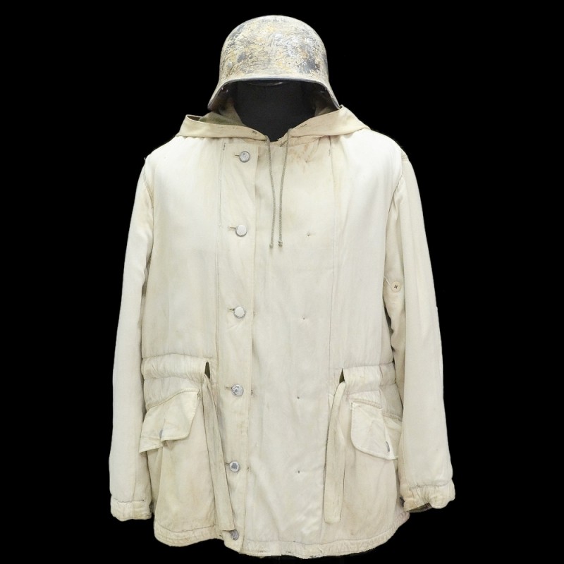 Double-sided German anorak of the 1942 model, the so-called "sumpftarnmuster"