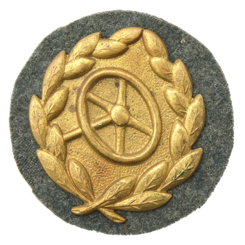 Military driver's qualification badge in gold