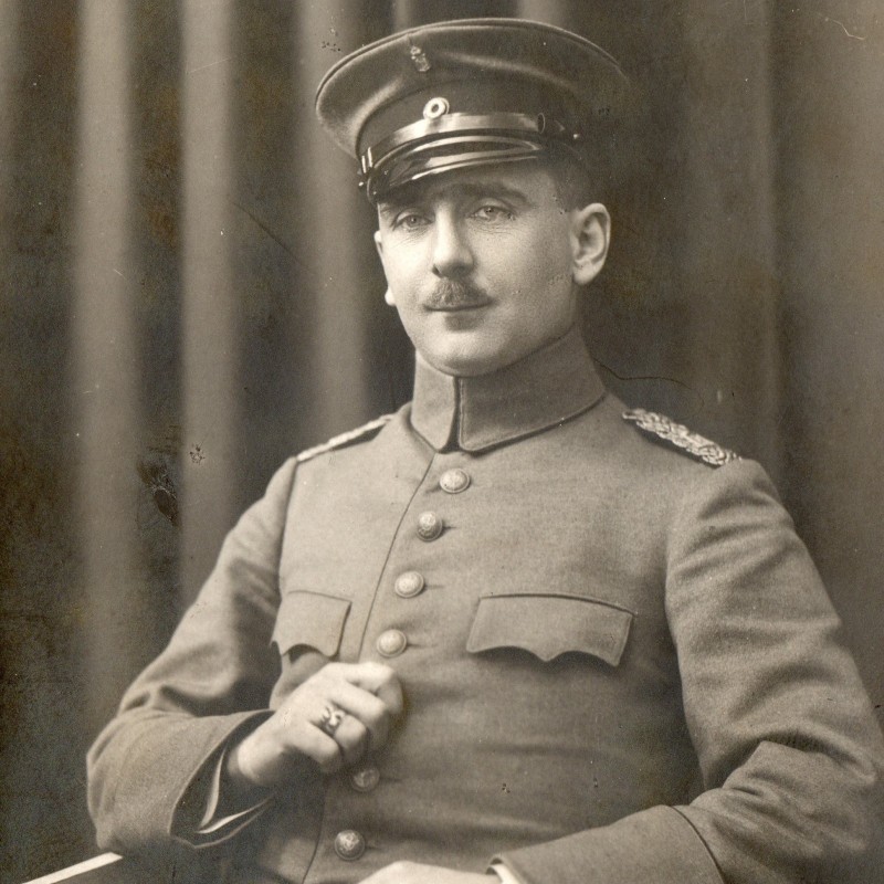 Photo of a military official of the Kaiser's army with a sword of the sample of 1889