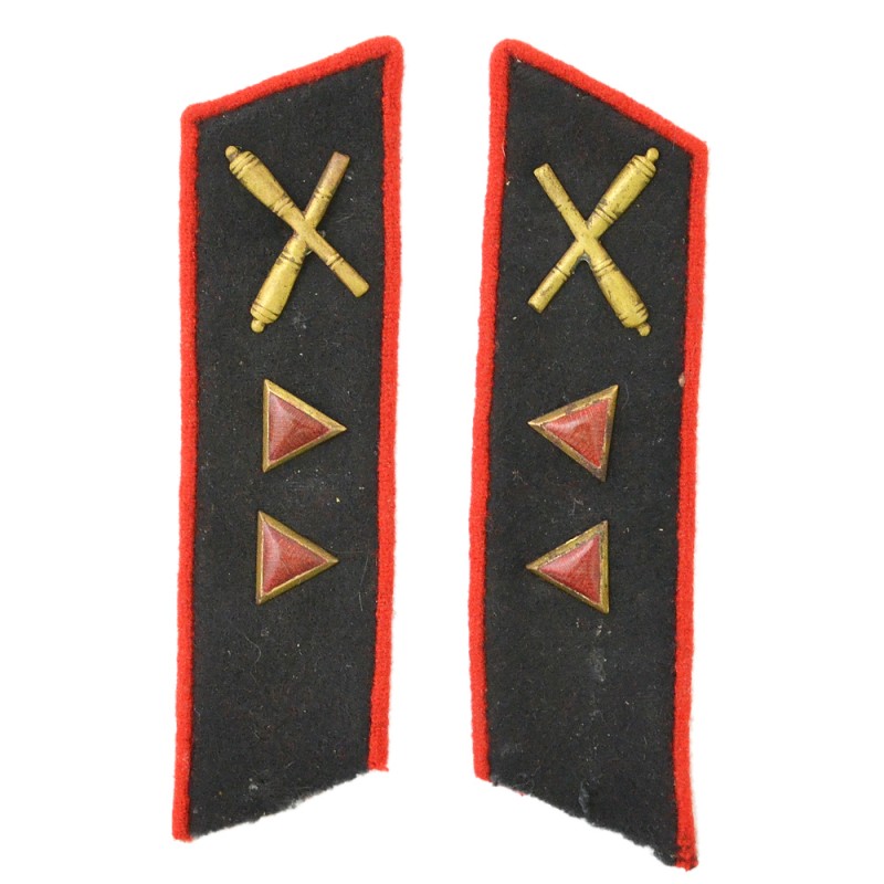 Buttonholes of a junior sergeant of the Red Army artillery of the 1928 model