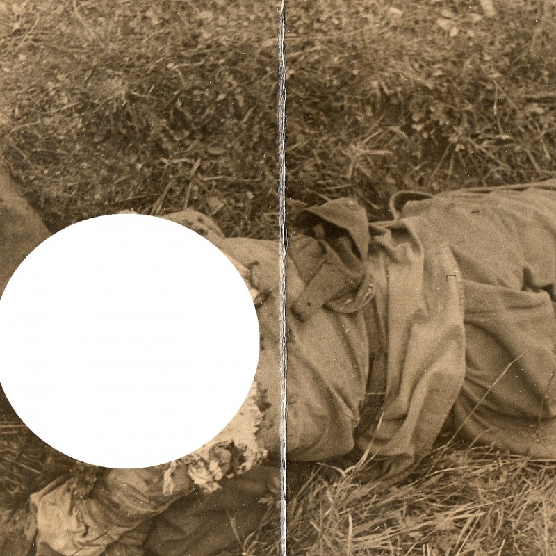 Press photos of dead Soviet soldiers