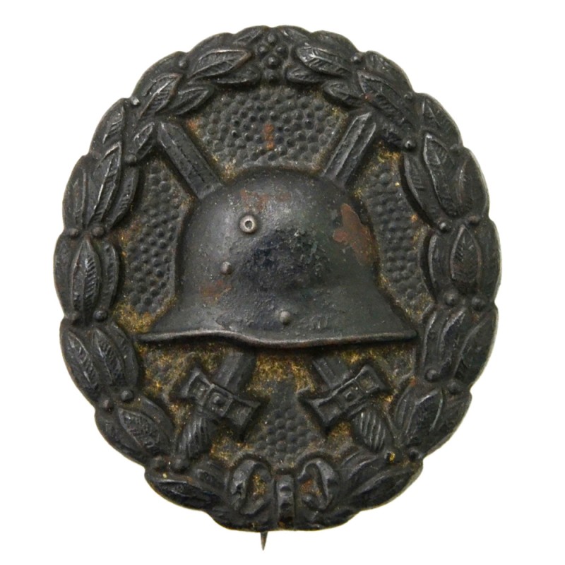 Badge "For injury" mod. 1918, degree "in black", with a non-standard mounting option