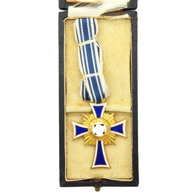 Cross of the German mother of the 1938 model, degree "in gold", in a Walter case &amp; Henlein
