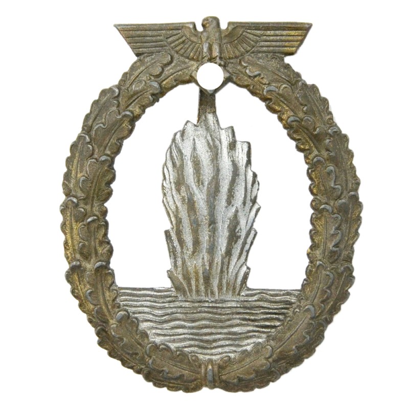 Badge of the 1940 model for crew members of minesweepers