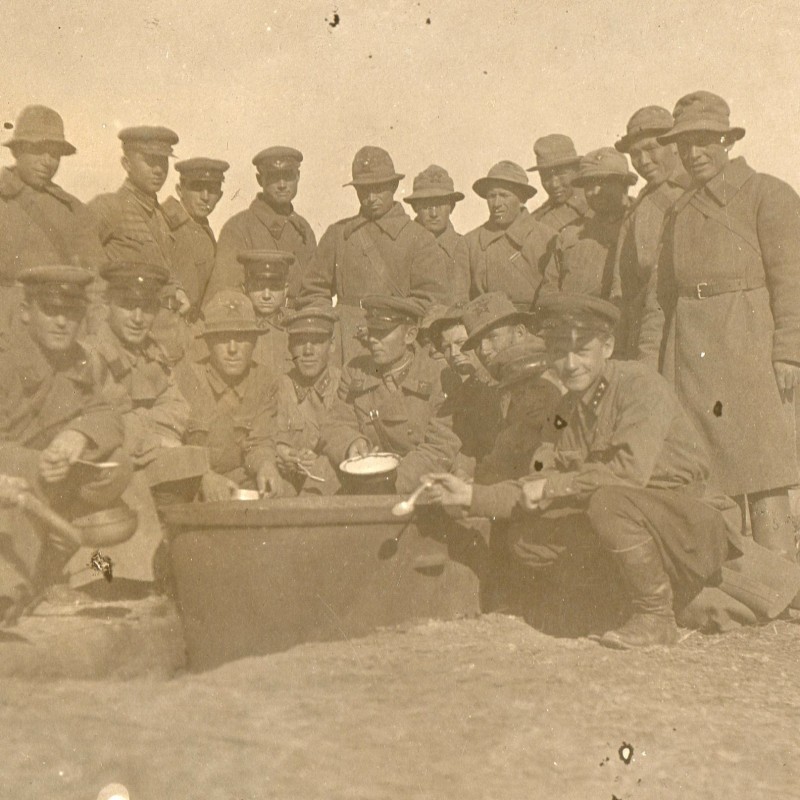 Photo of the 185th Regiment Artpark unit in 1938 panamas, Mongolia