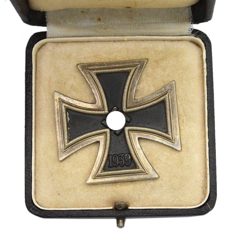 Iron Cross of the 1st class of the 1939 model in the LDO case, l/56