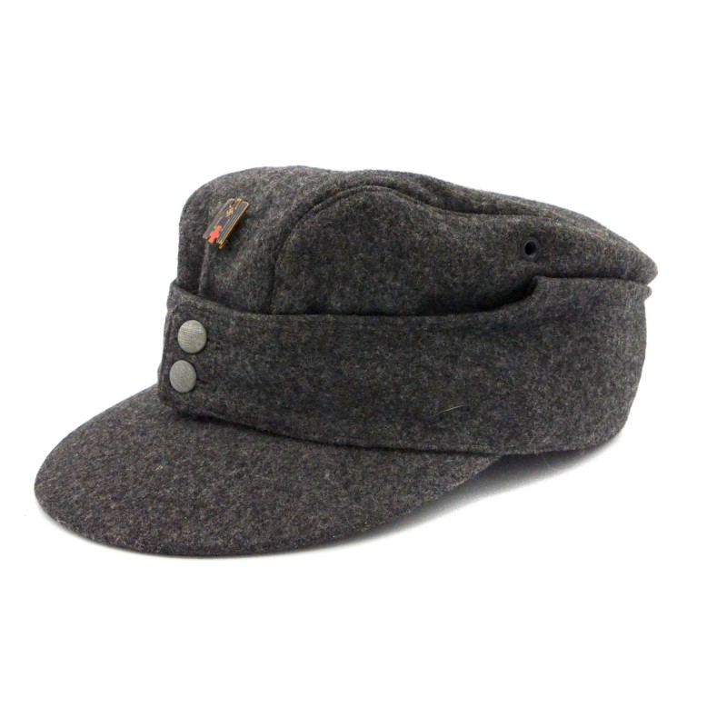 The cap of the lower ranks of the German Red Cross (DRK)