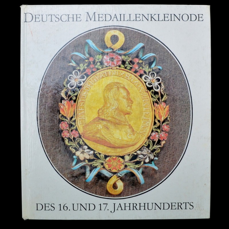 The book "Deutsche Medaillenkleinode"