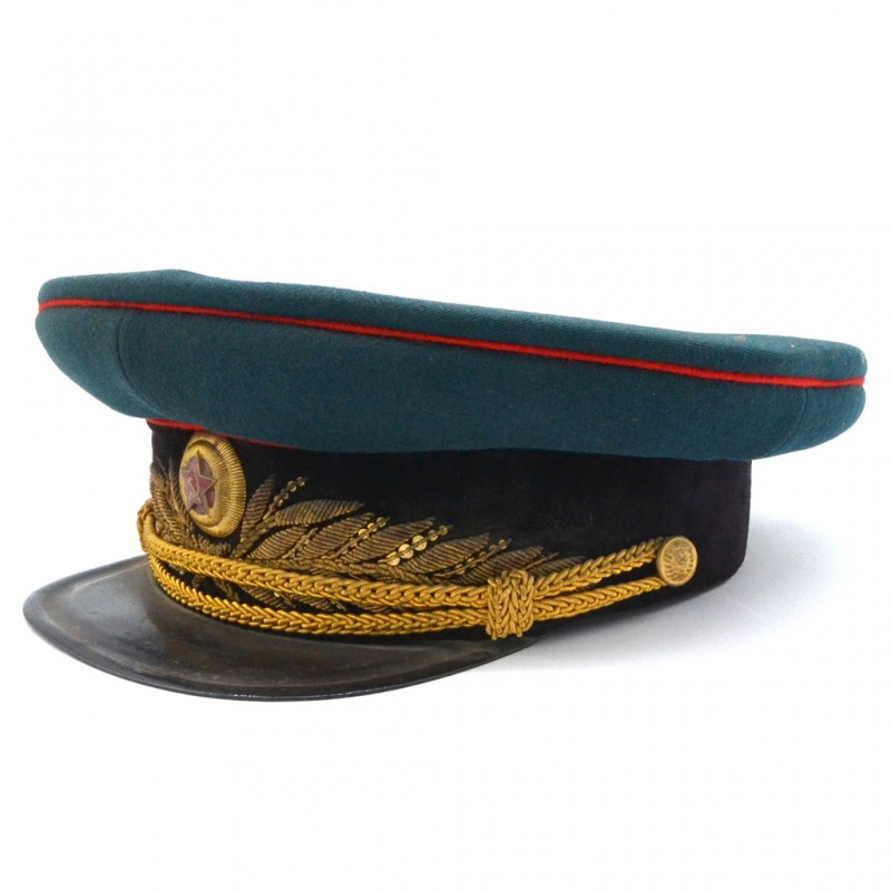 The ceremonial cap of the General of the Red Army artillery , mod. 1945 