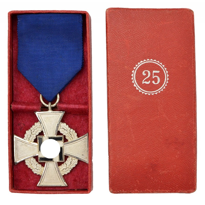 Cross for 25 years of civil service in a case