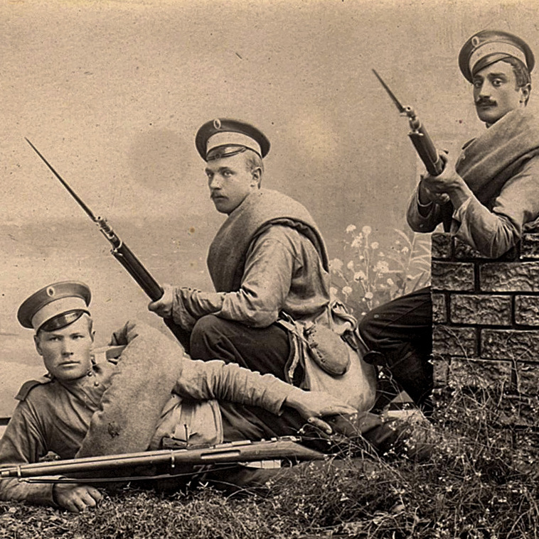 Artistic photo of the lower ranks of RIA with Mosin rifles