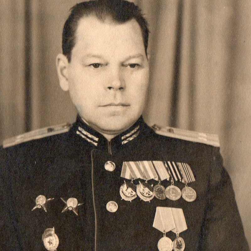 Photo of Lieutenant Colonel ABTV Yakovenko V.Ya. with military awards