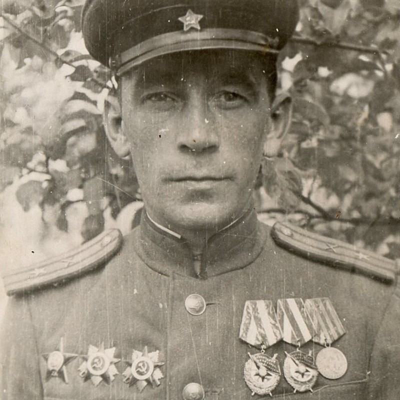 Photo of Artillery Major V.S. Shatokhin with military awards