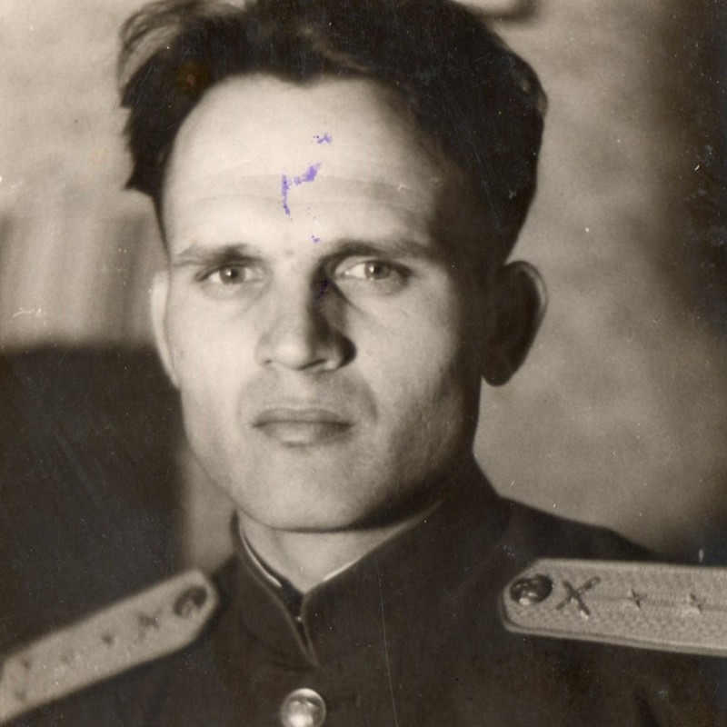 Photo of a real war hero - Captain Holosh I.A. with a rare set of awards