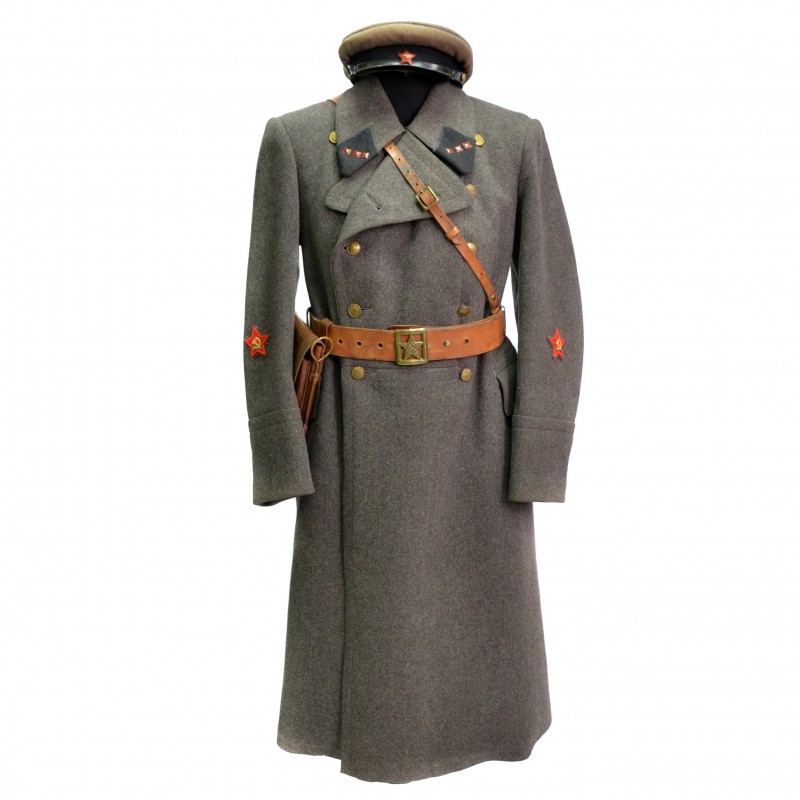The greatcoat of the political commissar of the engineering troops of the Red Army of the 1941 model