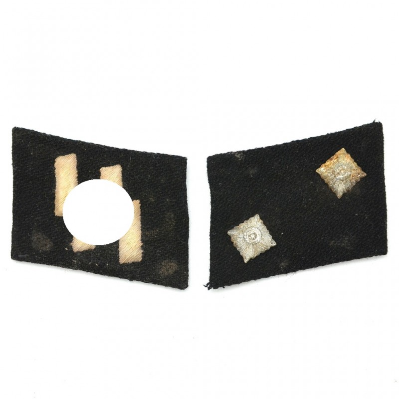 Buttonholes of the SS Obercharfuhrer