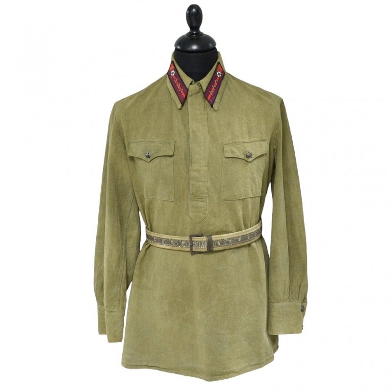 The tunic of the senior sergeant of the regimental school of the Red Army infantry of the 1941 model
