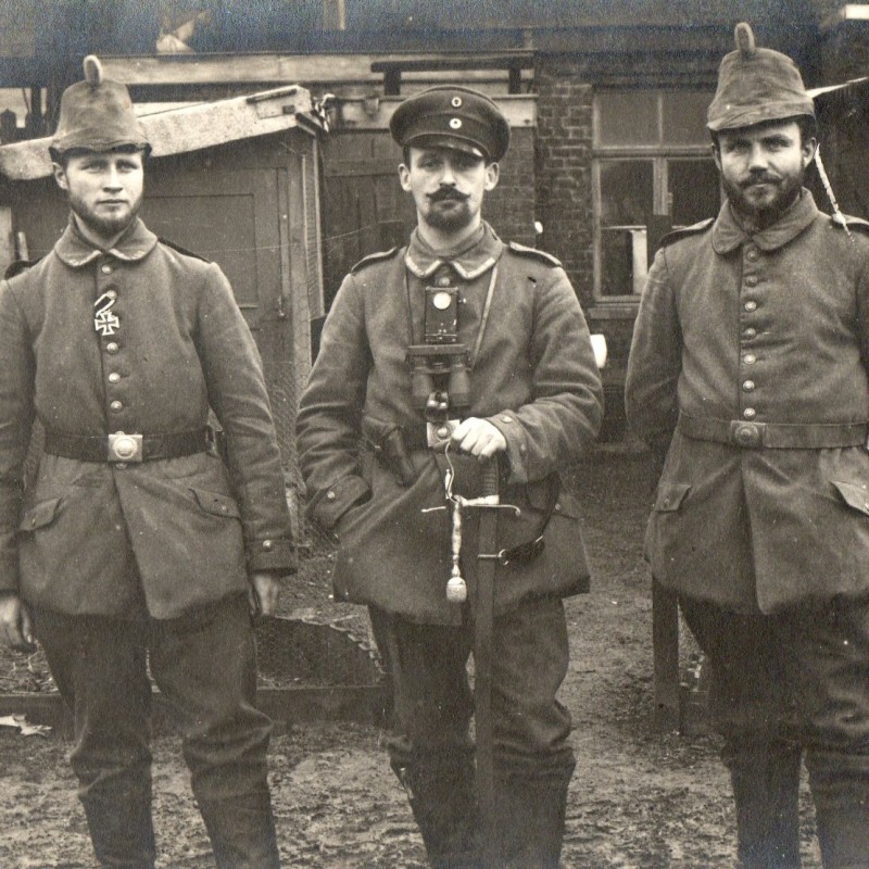Photo of German huntsmen with a non-commissioned officer with an Austrian saber of the 1861 model 