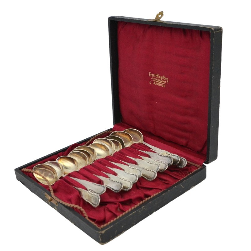 Set of silver teaspoons in a case