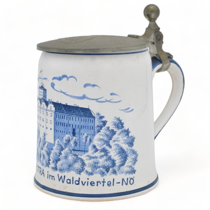 Beer mug with the image of the castle of Vaitra