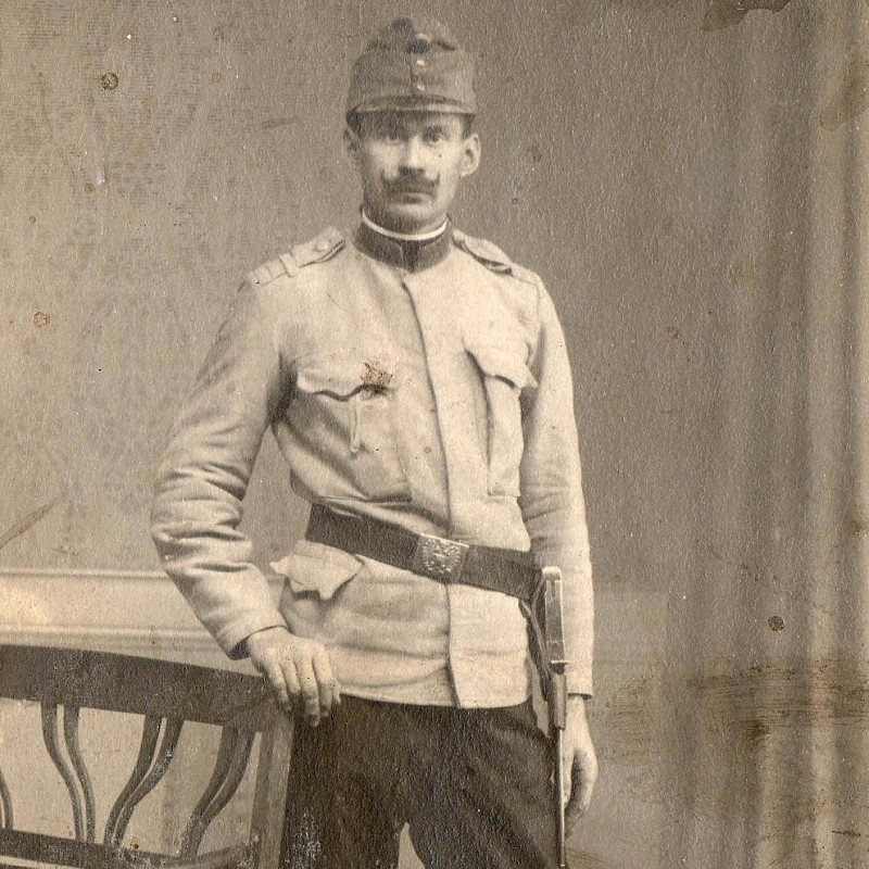 Photo of an Austro-Hungarian soldier with a rare ersatz bayonet for Mannlicher rifles model 1888, 88/90, 90, 90/95