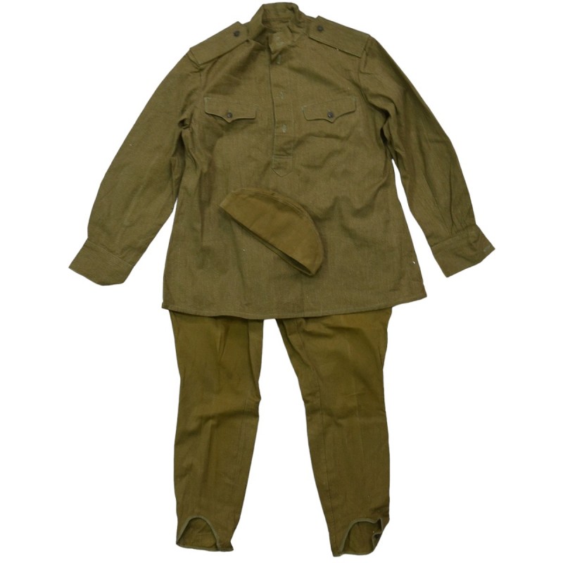 A set of the uniform of an ordinary Red Army soldier of the 1943 model