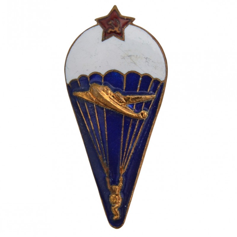 The "Parachutist" badge of the 1955 model, type 1
