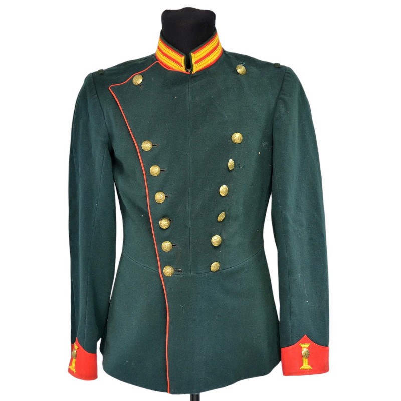 The uniform of an ordinary non-combatant team of the Life Guards of the Cavalry Grenadier Regiment