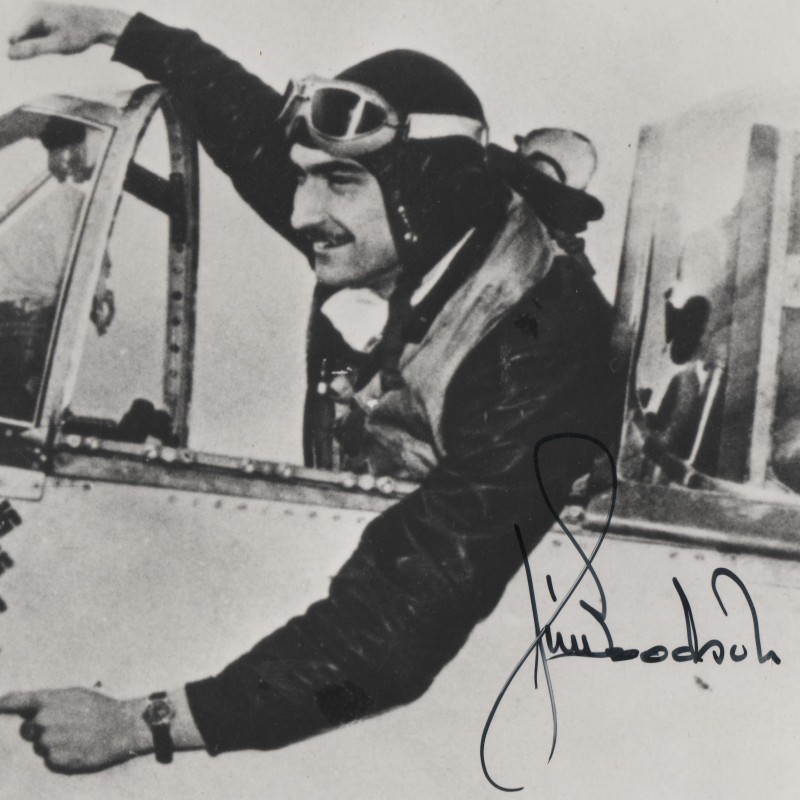 Photo of U.S. Air Force ace pilot D.A. Goodson with his own autograph