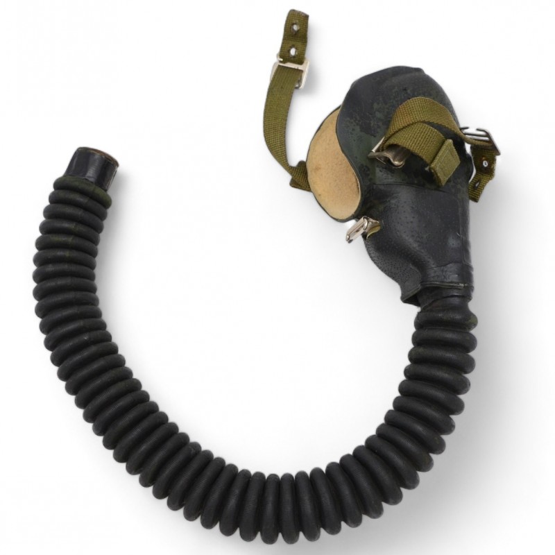 Oxygen mask KM-16 for crews of Soviet Air Force aircraft