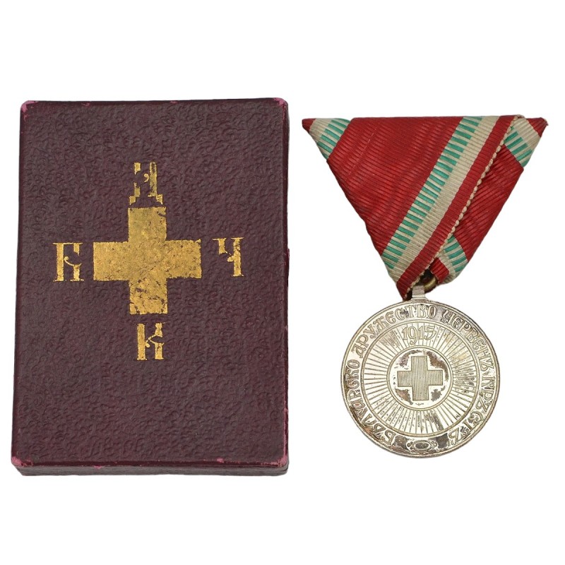 Red Cross medal of the 3rd art. of the sample of 1915, in a case