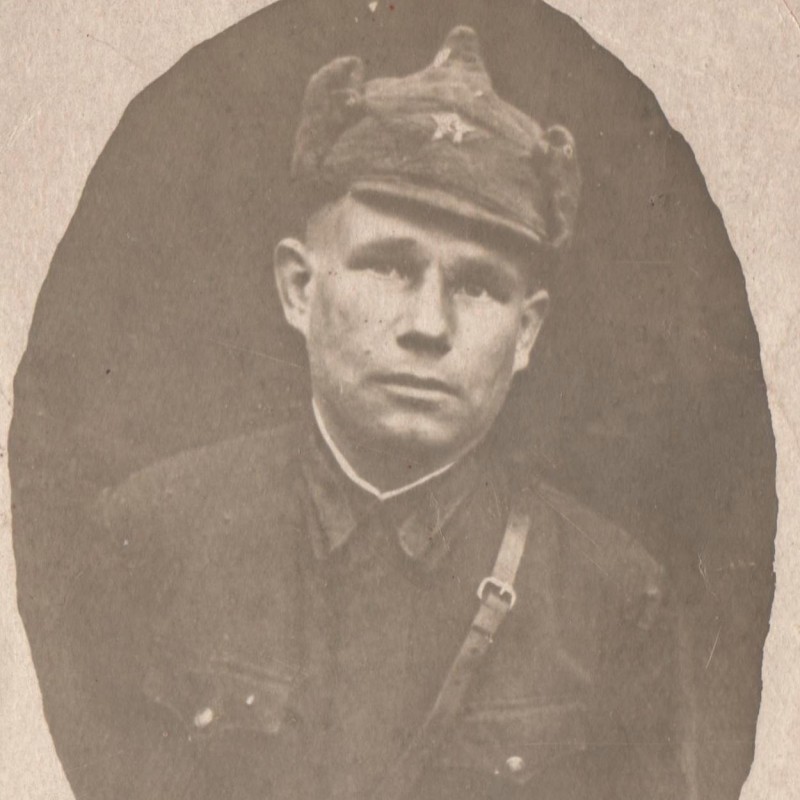 Photo of an ordinary Red Army soldier in Budenovka