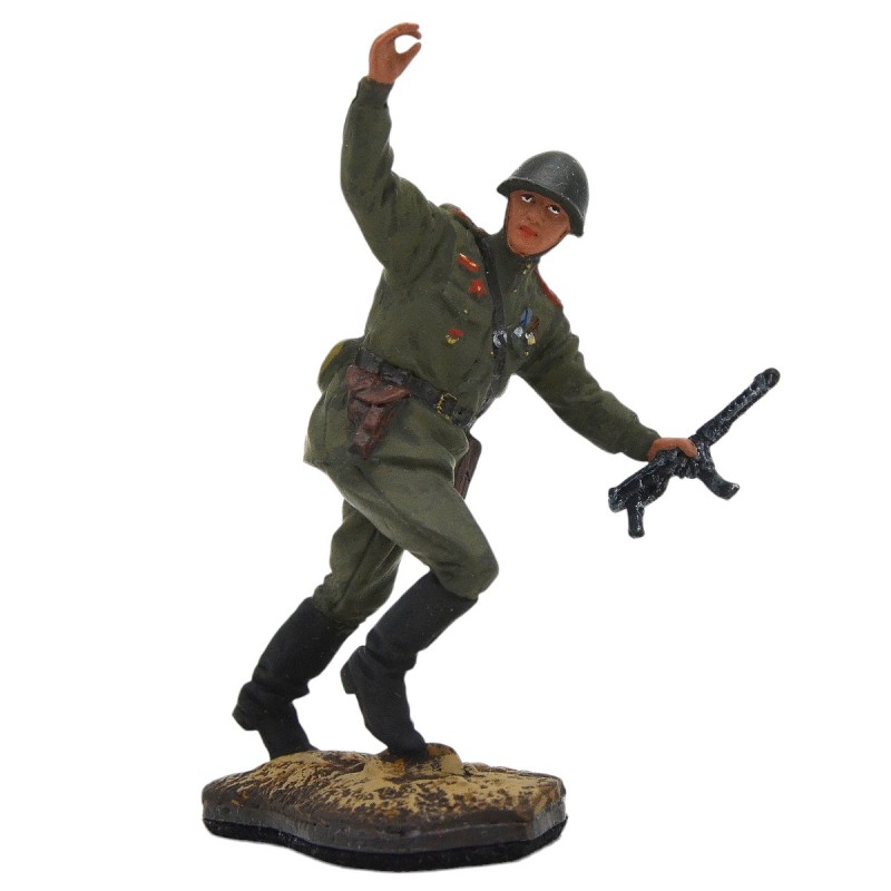 Soldier "Guard lieutenant of the Red Army in an attack with a PPS-43 machine gun"