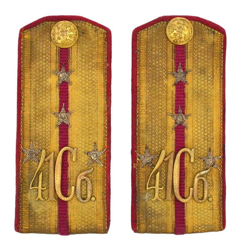 Shoulder straps of the staff captain of the 41st Siberian Rifle Regiment