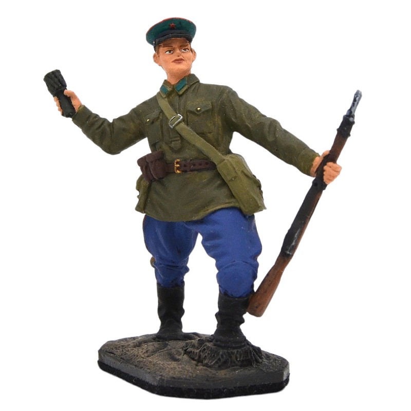 Tin soldier "Private PV NKVD throws a grenade, 1941"